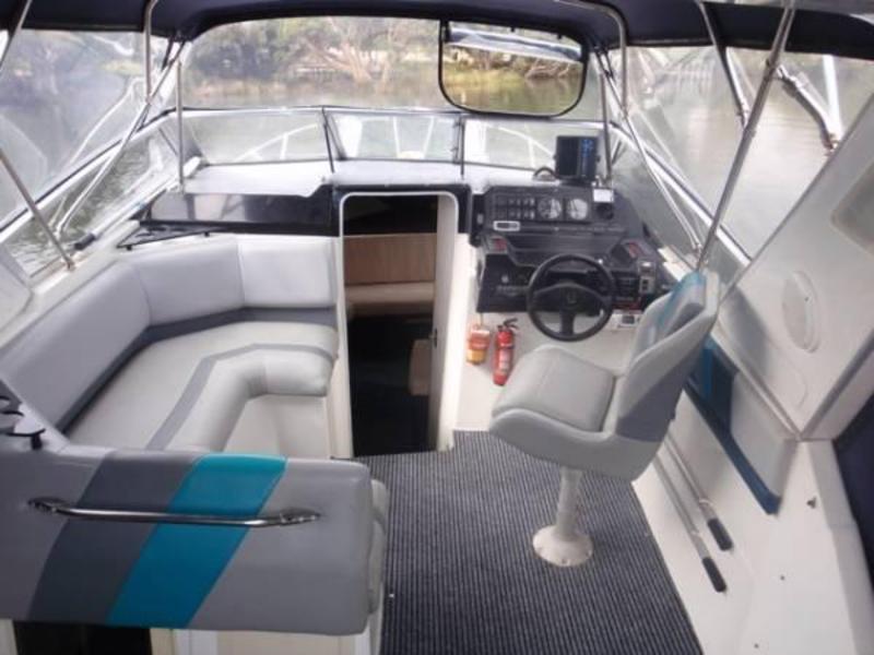 Bayliner 2855 sports cruiser