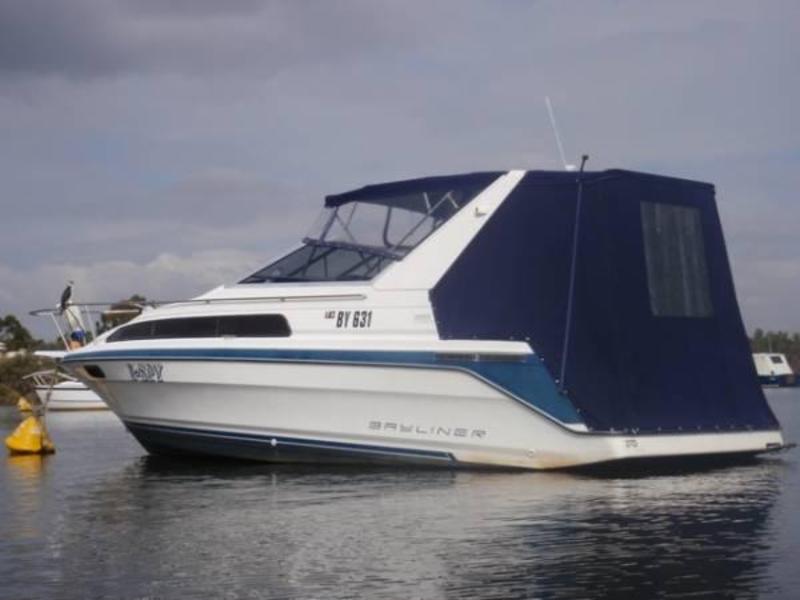 Bayliner 2855 sports cruiser