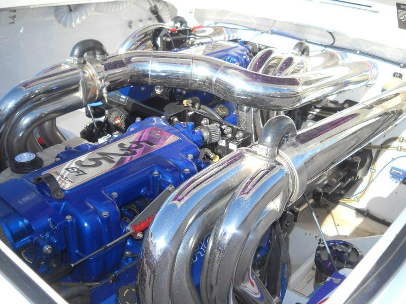 Cigarrette Offshore Racer