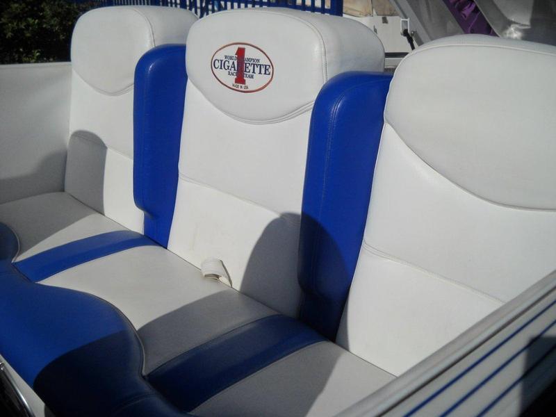 Cigarrette Offshore Racer