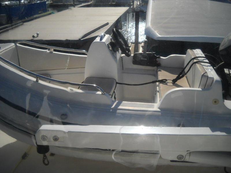 Meridian 580 Pilot House