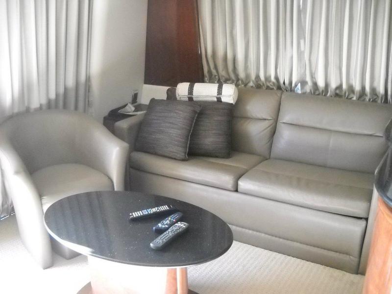 Meridian 580 Pilot House