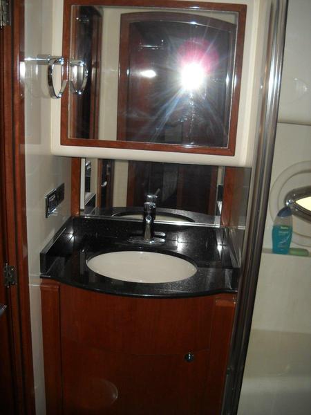 Meridian 580 Pilot House