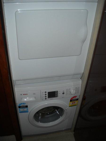 Meridian 580 Pilot House