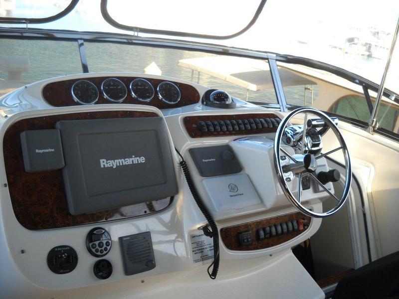 Meridian 580 Pilot House