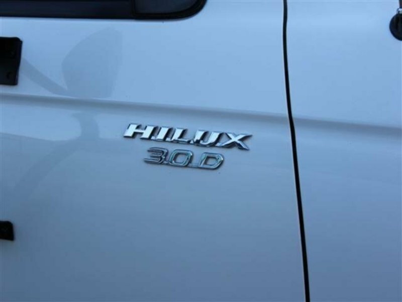 2004 TOYOTA HILUX 145 SERIES