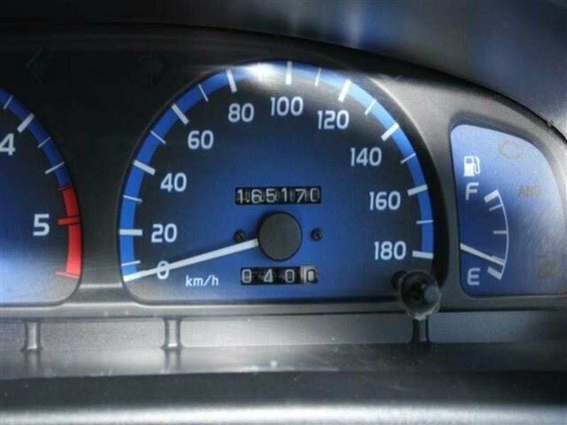 2004 TOYOTA HILUX 145 SERIES
