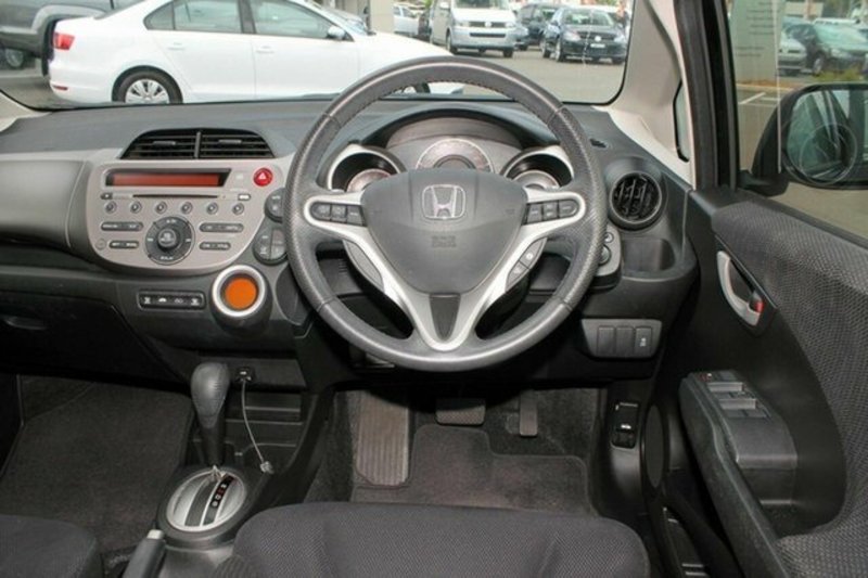 2012 HONDA JAZZ VIBE-S GE MY12