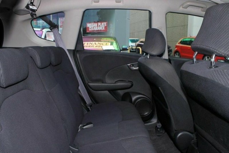 2012 HONDA JAZZ VIBE-S GE MY12