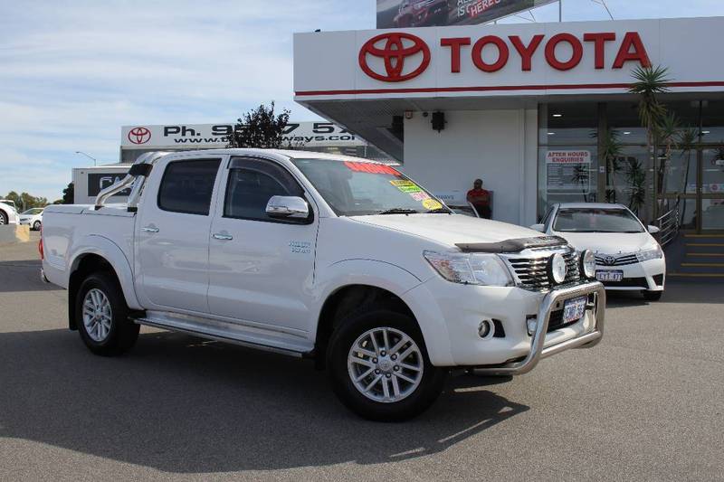 2014 TOYOTA HILUX SR5 (4x4) GGN25R MY14