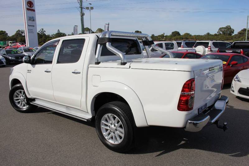 2014 TOYOTA HILUX SR5 (4x4) GGN25R MY14