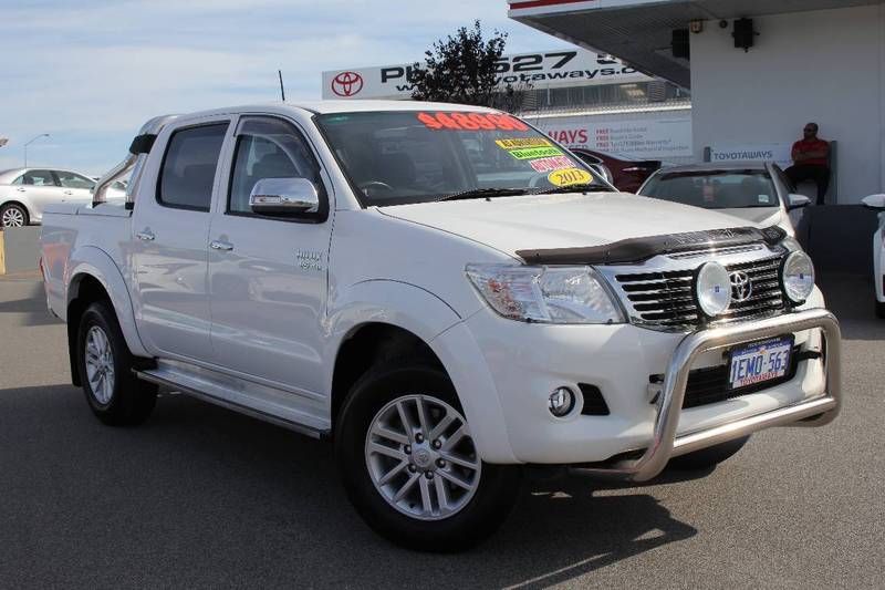 2014 TOYOTA HILUX SR5 (4x4) GGN25R MY14