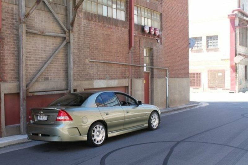 2002 HSV SENATOR Y-SERIES