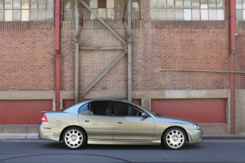 2002 HSV SENATOR Y-SERIES