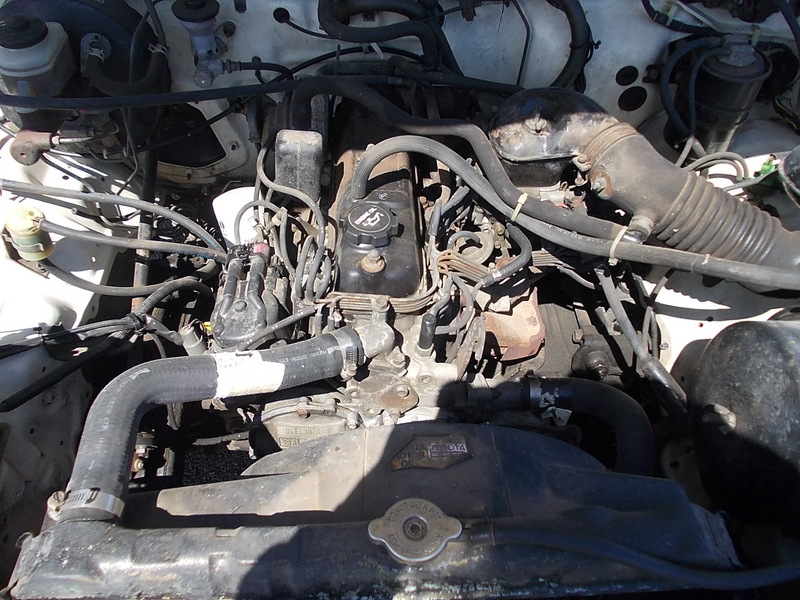 1989 TOYOTA HILUX YN85R