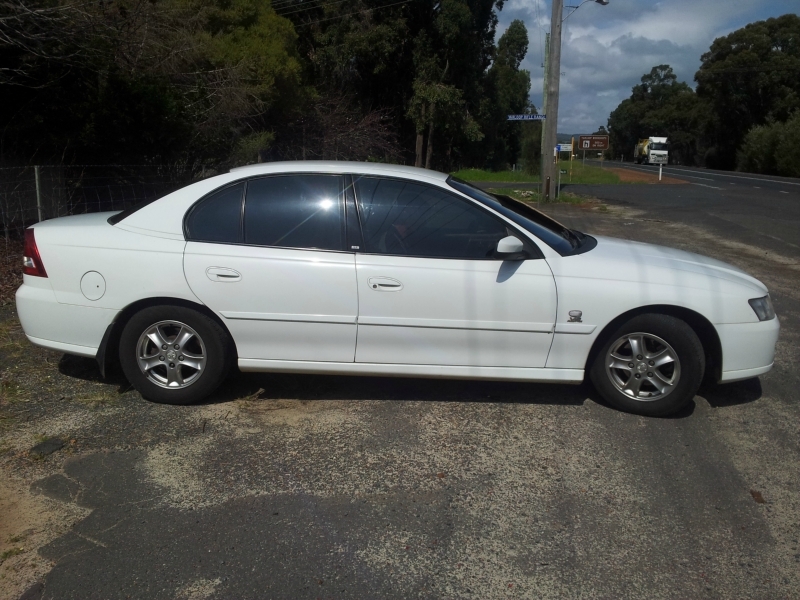 2004 HOLDEN COMMODORE ACCLAIM VZ