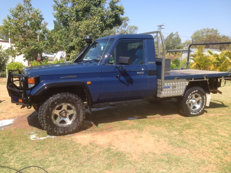 2005 TOYOTA LANDCRUISER (4x4) FZJ79R