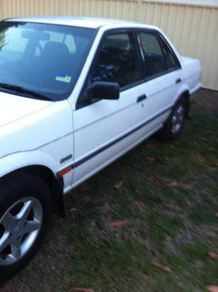 1990 FORD CORSAIR GL UA