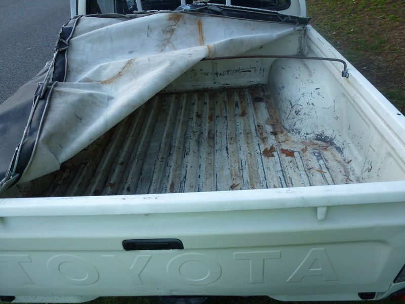 1986 TOYOTA HILUX SR5 YN57