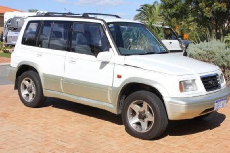 1997 SUZUKI VITARA V6 (4x4)