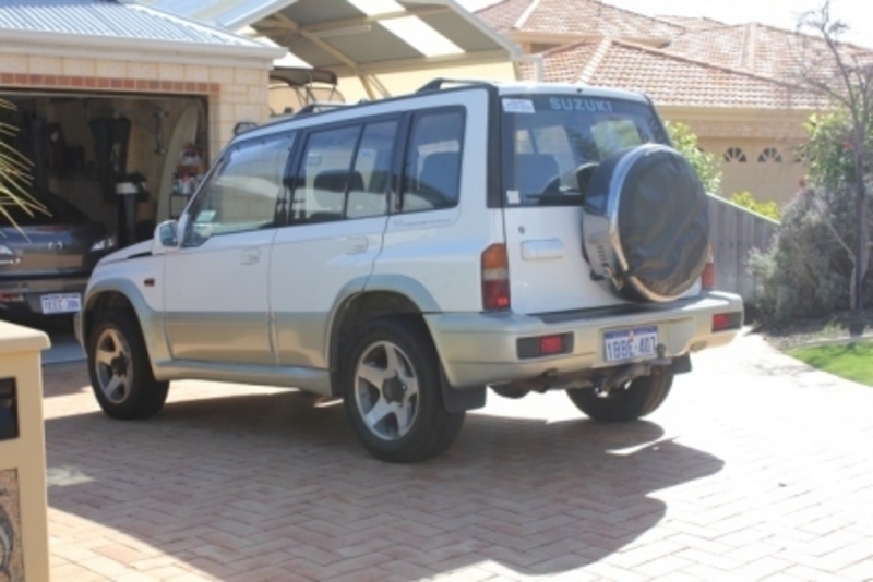 1997 SUZUKI VITARA V6 (4x4)