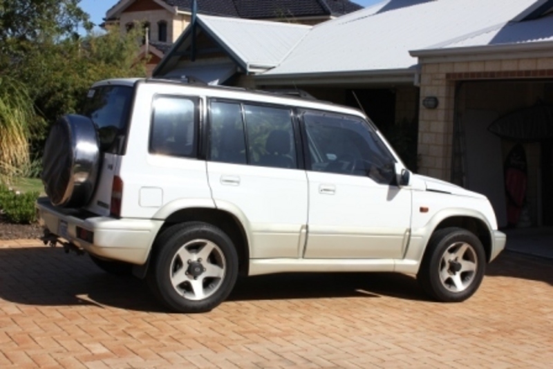 1997 SUZUKI VITARA V6 (4x4)