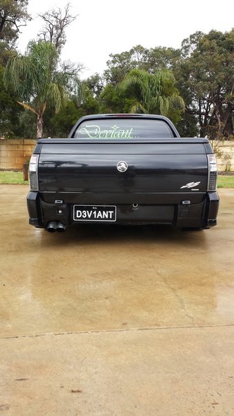 2004 HOLDEN COMMODORE SS VYII