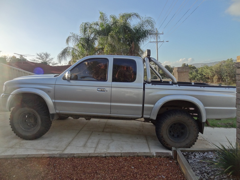 2006 MAZDA B4000 BRAVO DX+ (4x4)