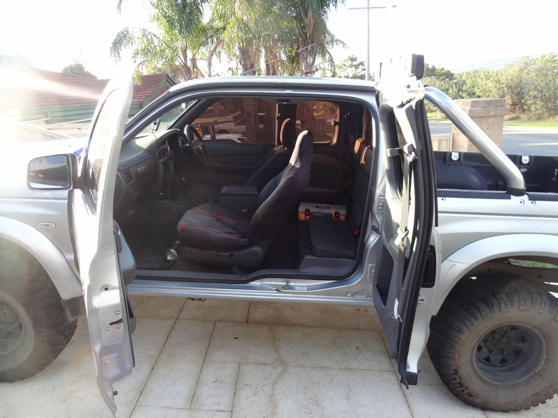 2006 MAZDA B4000 BRAVO DX+ (4x4)