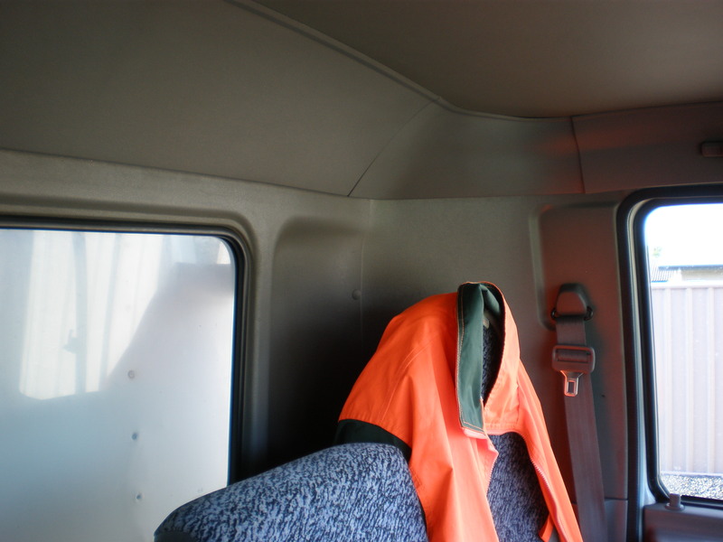 1996 HINO FC MERLIN MEDIUM