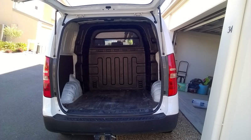 2009 HYUNDAI iLOAD CREW TQ