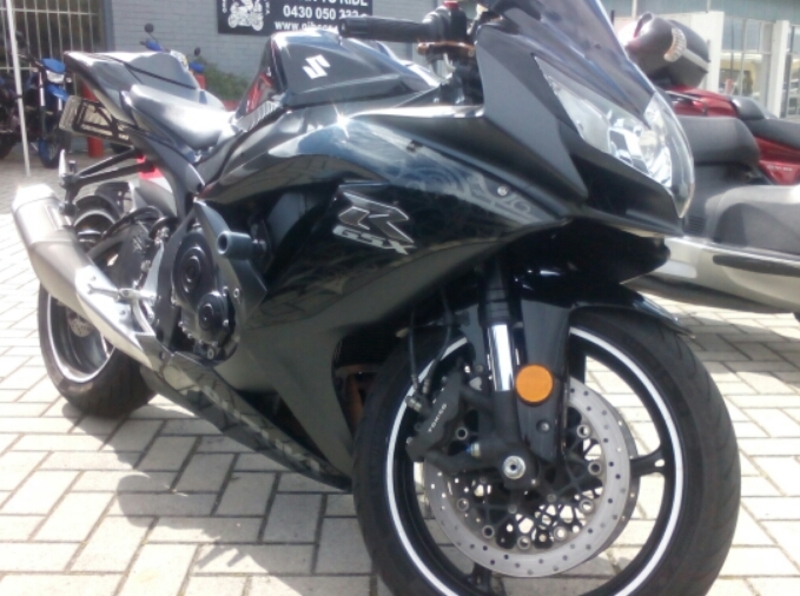 2009 SUZUKI 750CC GSX-R750 K9