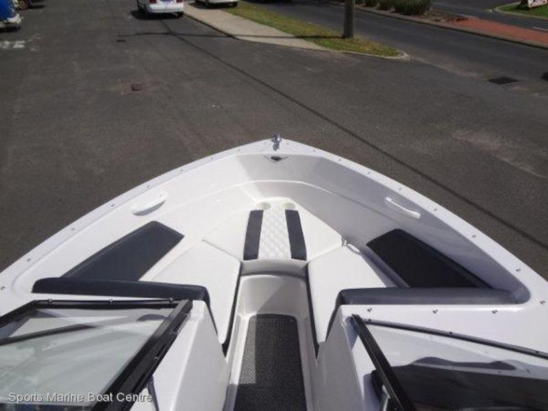 GLASTRON GTX 185