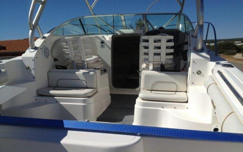 Wellcraft Coastal 252 with trailer