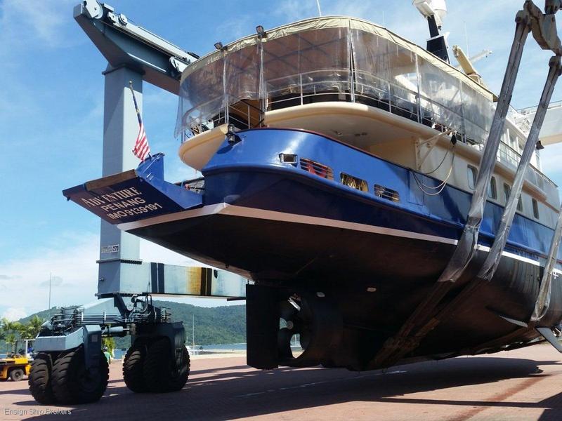 Custom Motor Yacht 110