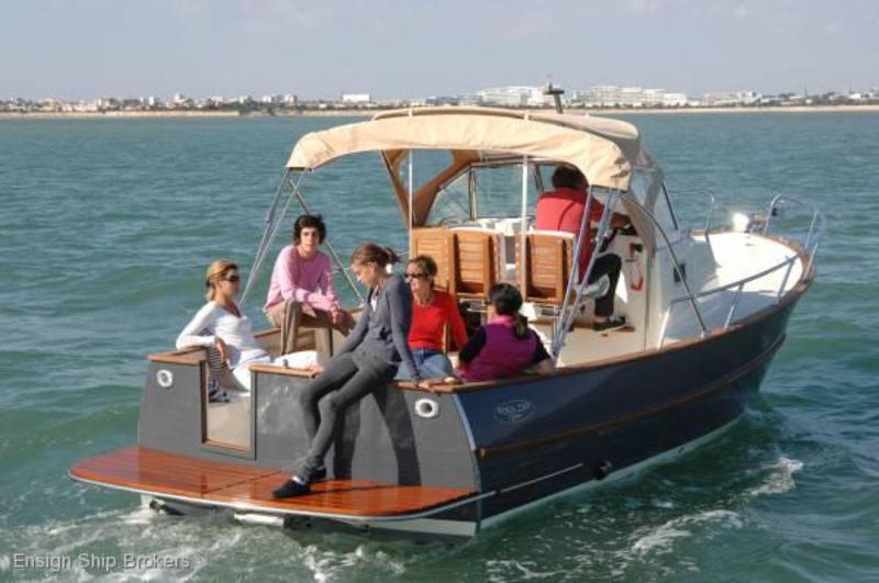 Rhea 750 Open