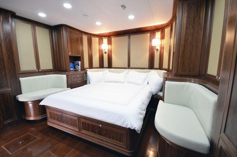 Bering B80 Expedition