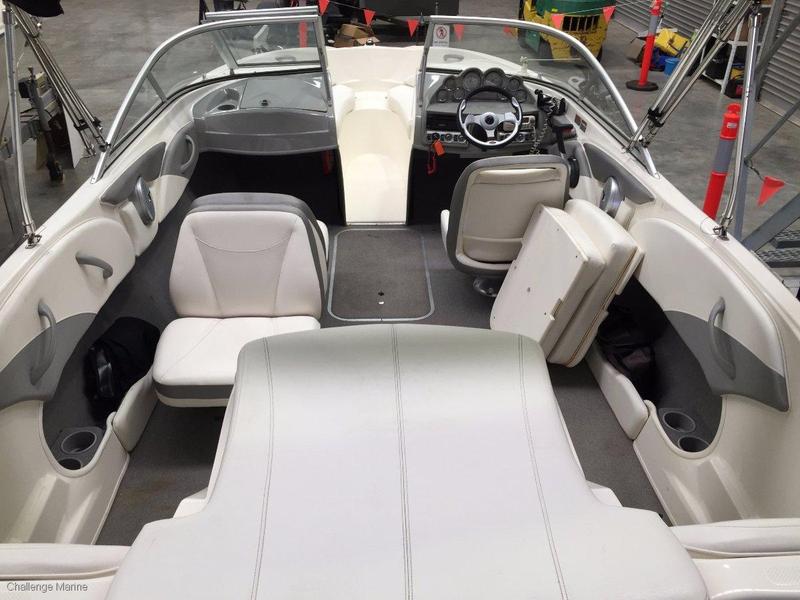 Bayliner 185 Bowrider SE with Extended Swim Platform