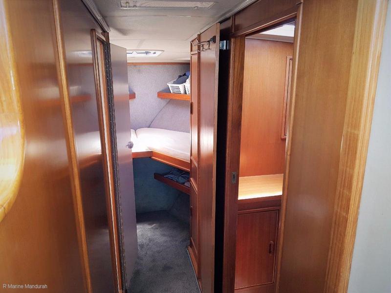 Riviera 38 Flybridge ** NEAT AND TIDY AND THE PRICE IS RIGHT**$135000**