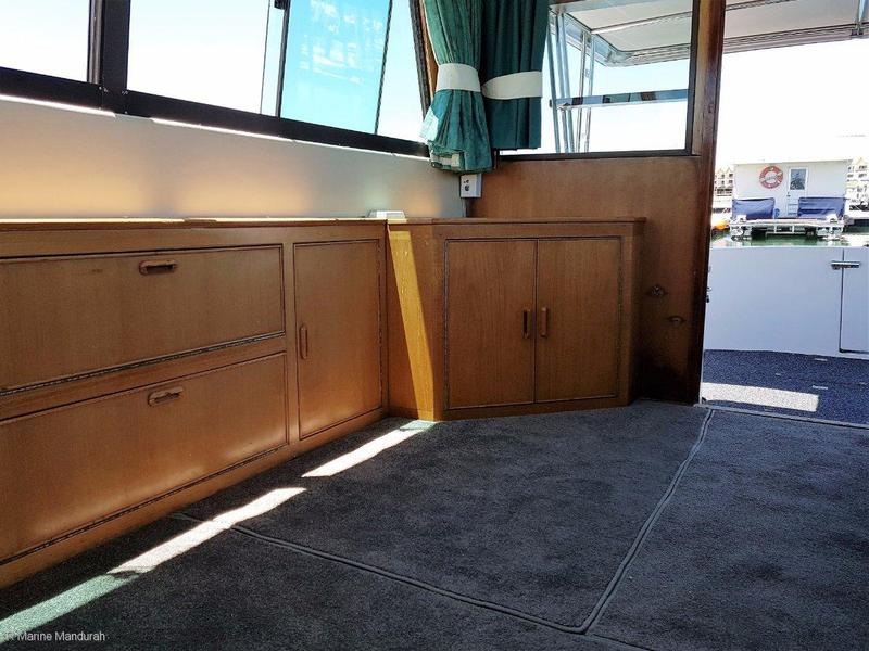 Riviera 38 Flybridge ** NEAT AND TIDY AND THE PRICE IS RIGHT**$135000**