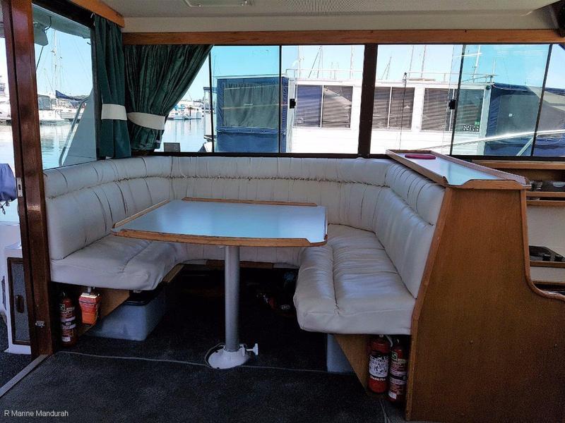 Riviera 38 Flybridge ** NEAT AND TIDY AND THE PRICE IS RIGHT**$135000**