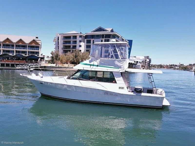 Riviera 38 Flybridge ** NEAT AND TIDY AND THE PRICE IS RIGHT**$135000**
