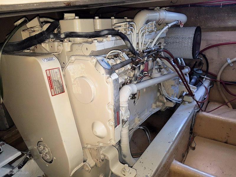 Riviera 38 Flybridge ** NEAT AND TIDY AND THE PRICE IS RIGHT**$135000**