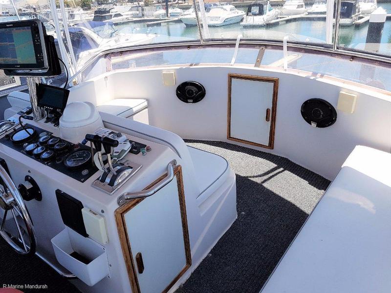 Riviera 38 Flybridge ** NEAT AND TIDY AND THE PRICE IS RIGHT**$135000**