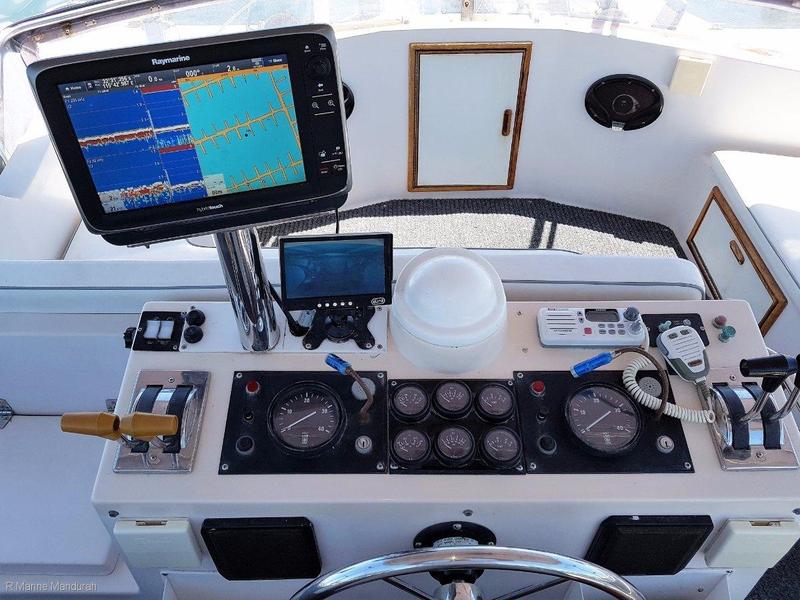 Riviera 38 Flybridge ** NEAT AND TIDY AND THE PRICE IS RIGHT**$135000**