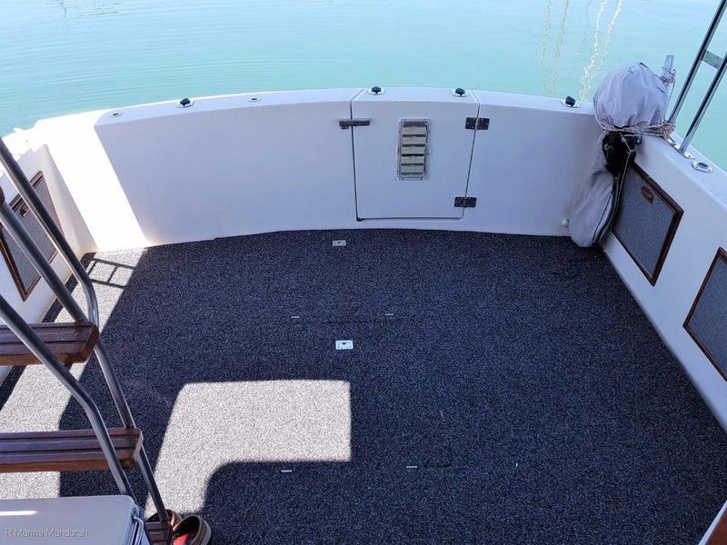 Riviera 38 Flybridge ** NEAT AND TIDY AND THE PRICE IS RIGHT**$135000**