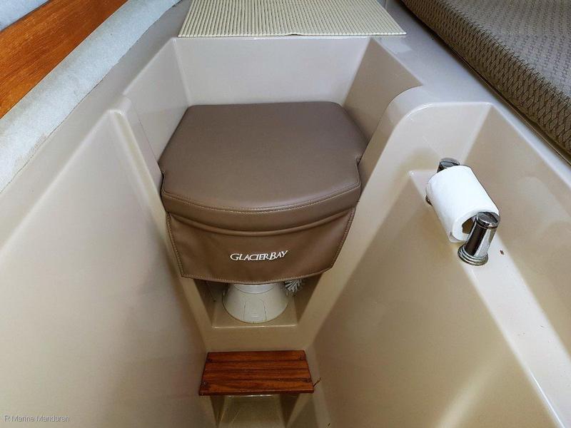Glacier Bay 2685 Pilot House ***TOP OF THE CLASS***$112000***