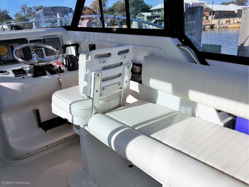 Glacier Bay 2685 Pilot House ***TOP OF THE CLASS***$112000***