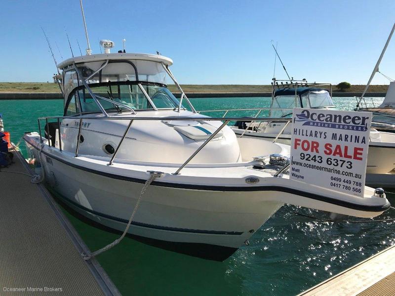 Bayliner Trophy 2902 Walkaround