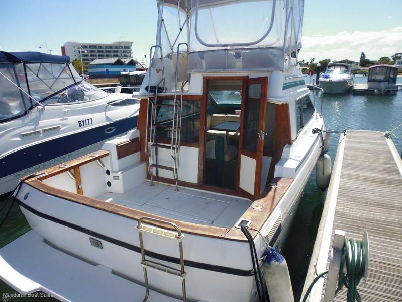 Bayliner 2556 Flybridge